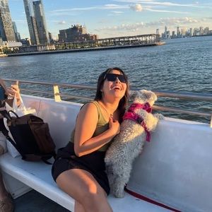 Meet your Posher, Viviana